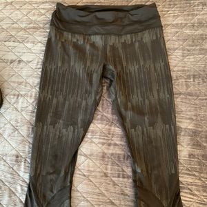 Lululemon yoga pants
